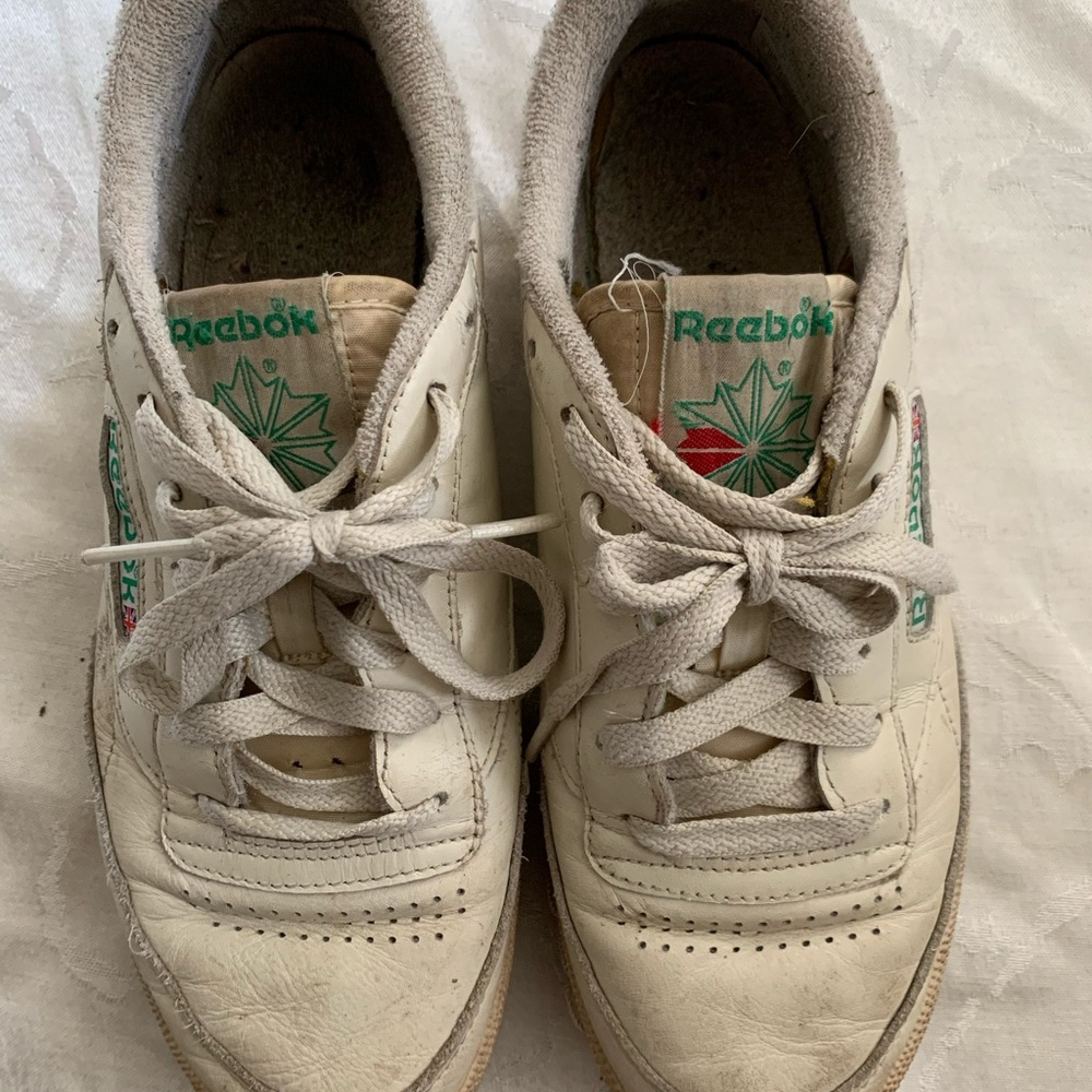 Well worn Reebok Club C 75 Sneaker size 9W